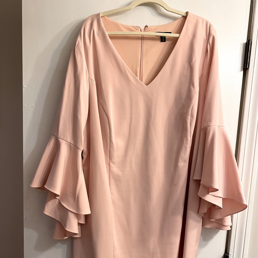 roz + ali pink/peach bell sleeve dress - *WORN ONCE*